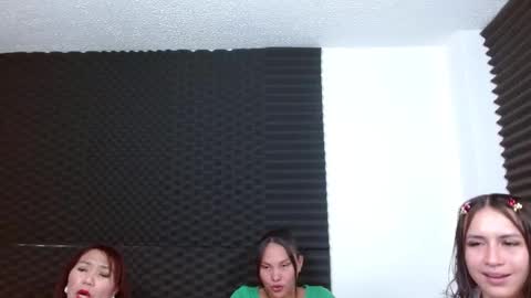 dannamomcerrat online show from December 5, 2024, 2:31 am