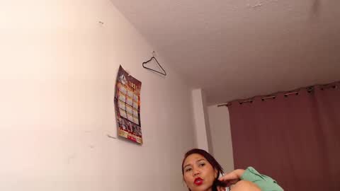 dannamomcerrat online show from March 9, 2025, 1:35 am