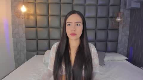 Snapshot of dannavelvet chatting on October 22, 2025, 12:05 pm Danna online show from October 22, 2025, 12:05 pm