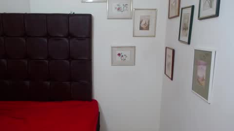 Danna online show from March 8, 2025, 6:16 pm