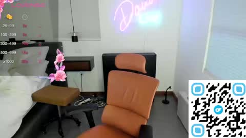 DANNI DANIELS online show from December 22, 2024, 10:25 pm