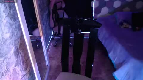 Snapshot of danniela_james chatting on June 21, 2026, 4:04 am danna online show from June 21, 2026, 4:04 am