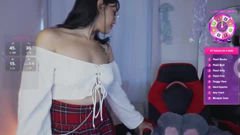 Snapshot of dannielle_ chatting on November 7, 2025, 9:04 pm online show from November 7, 2025, 9:04 pm