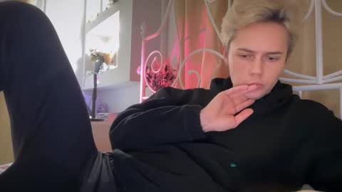 danny online show from December 4, 2025, 1:20 pm