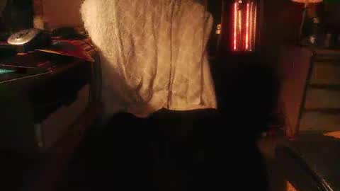 Danielle online show from March 19, 2026, 3:27 pm