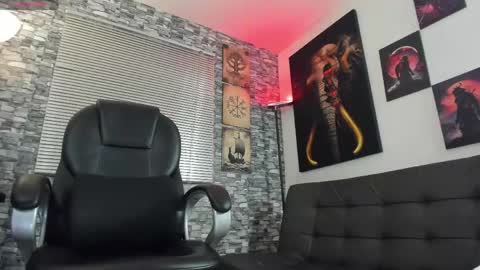 dante_bellini online show from May 11, 2026, 2:45 pm