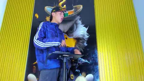 dante_brown1 online show from October 22, 2025, 9:36 pm