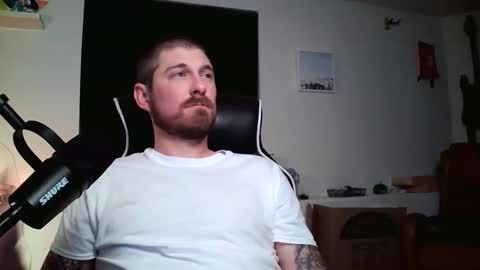 Snapshot of dante_cross_x89 chatting on November 4, 2025, 6:01 am dante_cross_x89 online show from November 4, 2025, 6:01 am