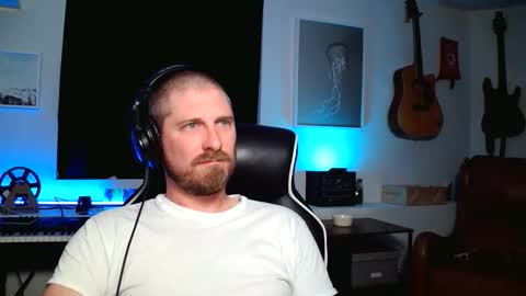 Snapshot of dante_cross_x89 chatting on November 16, 2025, 6:52 am dante_cross_x89 online show from November 16, 2025, 6:52 am