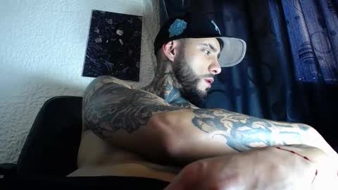 dante_d_angelo_ online show from October 8, 2025, 10:18 pm