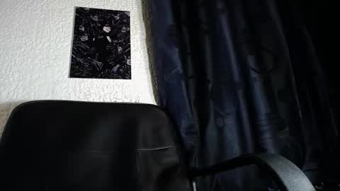 dante_d_angelo_ online show from October 25, 2025, 4:31 am