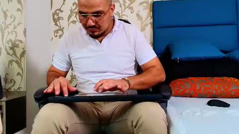 Snapshot of dante_goldt chatting on June 25, 2026, 12:43 am Dante online show from June 25, 2026, 12:43 am