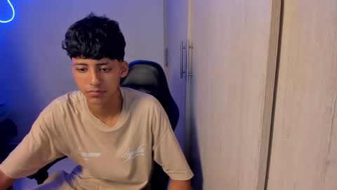 Snapshot of dante_martinez1 chatting on April 8, 2026, 10:43 pm dante_martinez1 online show from April 8, 2026, 10:43 pm