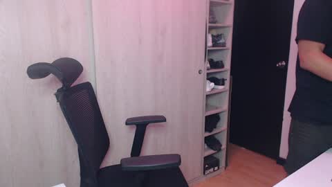 dantevesper online show from April 7, 2026, 3:07 am