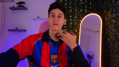 dantevoss_ online show from June 10, 2026, 11:31 am