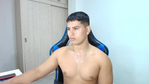 Snapshot of dantraxx chatting on January 5, 2025, 3:55 pm Dantraxx online show from January 5, 2025, 3:55 pm