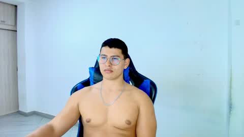 Snapshot of dantraxx chatting on February 27, 2026, 12:32 am Dantraxx online show from February 27, 2026, 12:32 am