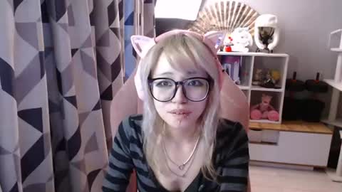 danyelleeyermann online show from June 25, 2026, 1:26 pm