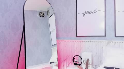 Snapshot of daphne81_ chatting on September 10, 2025, 2:11 am Daphne online show from September 10, 2025, 2:11 am