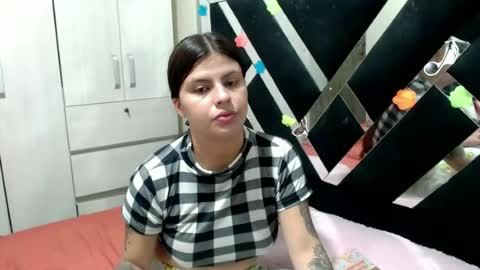 Snapshot of daphne877046 chatting on June 14, 2026, 1:36 am daphne877046 online show from June 14, 2026, 1:36 am