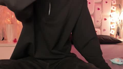 daphne_and_roger online show from February 23, 2026, 11:07 am