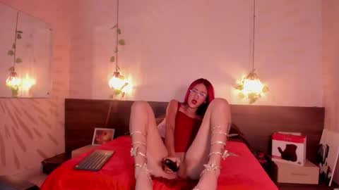 Daphne online show from September 26, 2025, 3:21 am