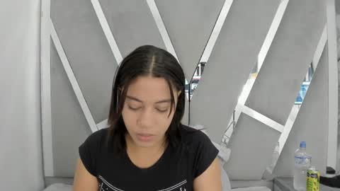 daphne_culeht online show from April 4, 2026, 1:08 pm