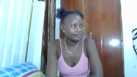 ESTHER online show from November 10, 2025, 7:57 pm