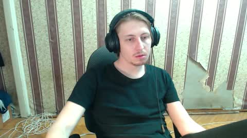 darienlarge online show from October 11, 2025, 6:01 am