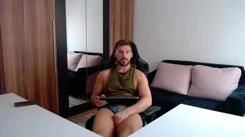 darius_94 online show from September 27, 2025, 9:14 am