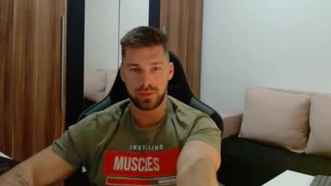 darius_94 online show from January 17, 2026, 5:56 am