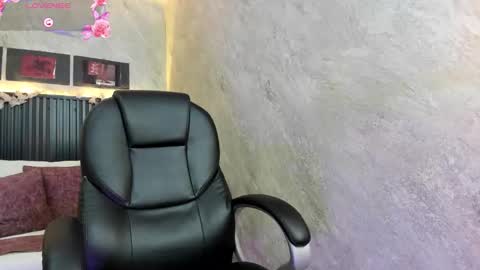 Snapshot of dark__nymph chatting on September 27, 2025, 12:21 pm Dark online show from September 27, 2025, 12:21 pm