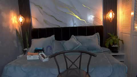 dark_dominika online show from May 13, 2026, 1:08 pm