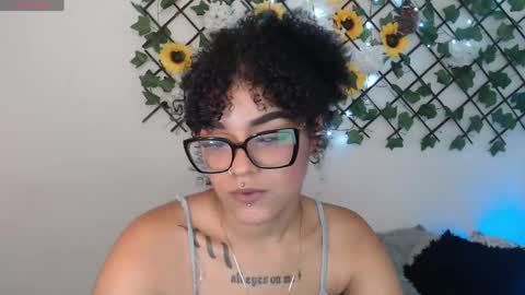 dark_flama online show from May 17, 2026, 2:42 am