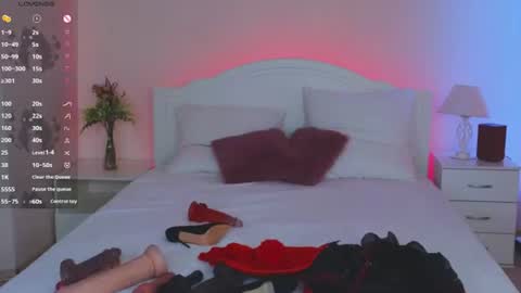 Lola online show from June 14, 2026, 2:09 am
