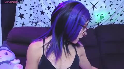 dark_nina__ online show from April 25, 2026, 3:20 am