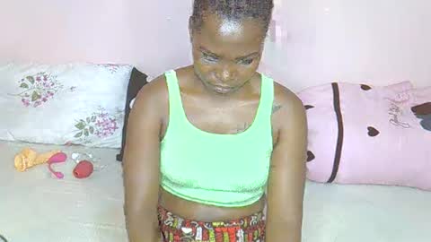 dark_petite_ online show from May 19, 2026, 9:59 am