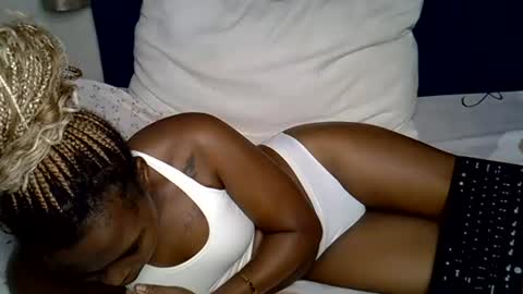 dark_petite_ online show from July 12, 2026, 9:33 am