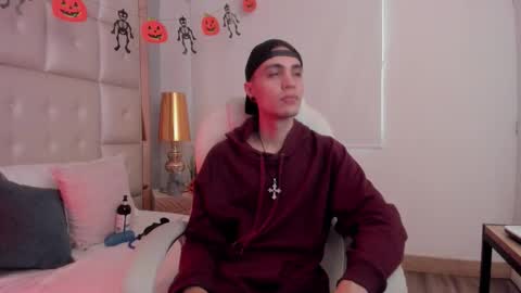 Snapshot of dark_sun333 chatting on October 26, 2025, 8:59 pm dark_sun333 online show from October 26, 2025, 8:59 pm