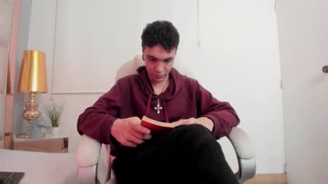 Snapshot of dark_sun333 chatting on November 27, 2025, 12:13 am dark_sun333 online show from November 27, 2025, 12:13 am