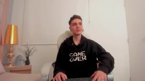 Snapshot of dark_sun333 chatting on December 3, 2025, 10:41 pm dark_sun333 online show from December 3, 2025, 10:41 pm