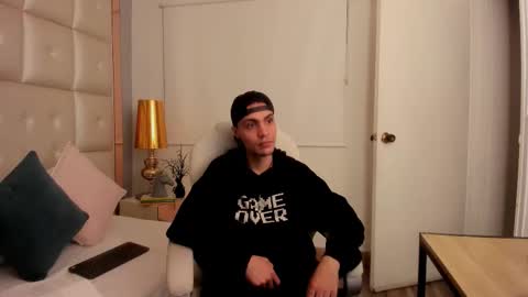 dark_sun333 online show from December 14, 2025, 3:01 am