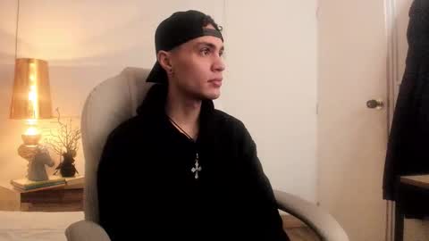 dark_sun333 online show from January 18, 2026, 2:15 am