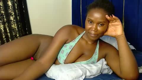 Snapshot of dark_tiffany chatting on November 29, 2025, 2:31 pm Tiff online show from November 29, 2025, 2:31 pm