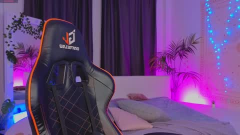 Vamp  online show from January 31, 2025, 9:16 pm