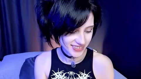 Vamp  online show from November 8, 2025, 5:01 pm