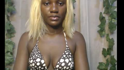 sexygal online show from September 17, 2025, 9:27 pm