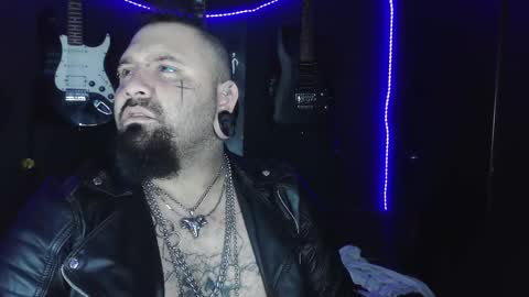 darkclothes online show from December 3, 2025, 11:30 am