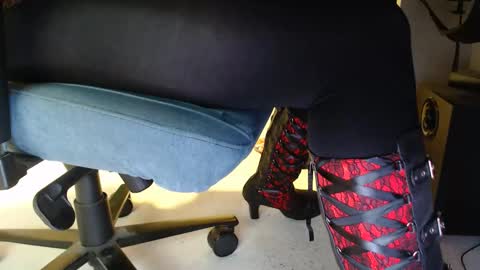 Snapshot of darkestme chatting on February 2, 2026, 3:22 pm darkestme online show from February 2, 2026, 3:22 pm