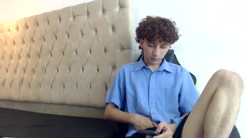 darkknightx01 online show from November 5, 2025, 1:38 am